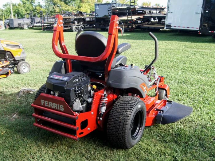 Ferris 61" ISX800 (5902022) 26HP Kawasaki EFI Zero Turn Mower 7 Ferris 61" ISX800 (5902022) 26HP Kawasaki EFI Zero Turn Mower - Image 5
