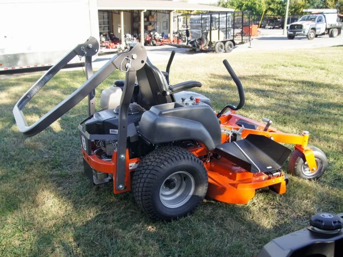 Husqvarna MZ61 Zero Turn Mower 61" 24HP KAW W/ROPS (Scratch & Dent) 8 Husqvarna MZ61 Zero Turn Mower 61" 24HP KAW W/ROPS (Scratch & Dent) - Image 6