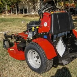 Havener Bradley 48" Stand On Compact ZT Mower 25 HP Briggs Engine 48SC-CT25 -SLE Equipment shop dsc00869 4