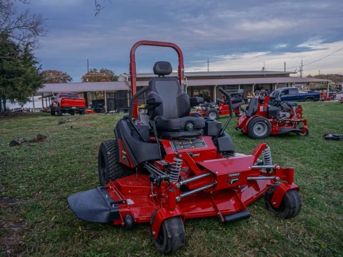 Ferris 5901872 ISX3300 72" Vanguard 40HP EFI ETC Zero Turn Mower 7 Ferris 5901872 ISX3300 72" Vanguard 40HP EFI ETC Zero Turn Mower - Image 5