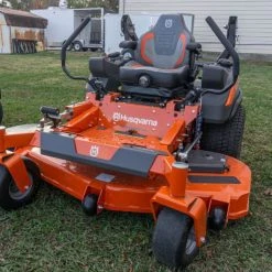 Husqvarna Z560L Zero Turn Mower 60" Deck 27HP Kawasaki -SLE Equipment shop dsc01562 1