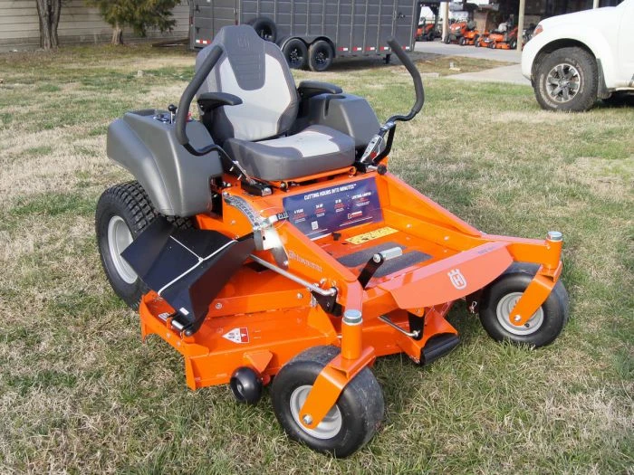 Husqvarna MZ61 61" Zero Turn Lawn Mower 24HP KAW (Scratch & Dent) 6 Husqvarna MZ61 61" Zero Turn Lawn Mower 24HP KAW (Scratch & Dent) - Image 4