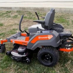 Husqvarna Z254F Prem. Special Edition Zero Turn Mower 26HP KOH -SLE Equipment shop dsc03101 3