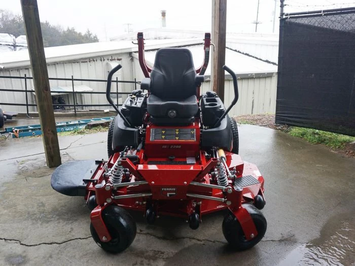 Ferris 61" ISX2200 (5902026) 25.5HP Kawasaki Zero Turn Mower 4 Ferris 61" ISX2200 (5902026) 25.5HP Kawasaki Zero Turn Mower - Image 2