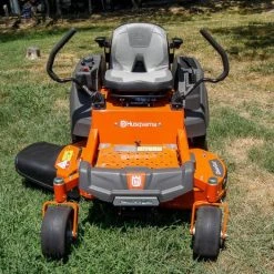 Husqvarna Z242F 42" Zero Turn Mower 21.5HP Kawasaki -SLE Equipment shop dsc07992 1