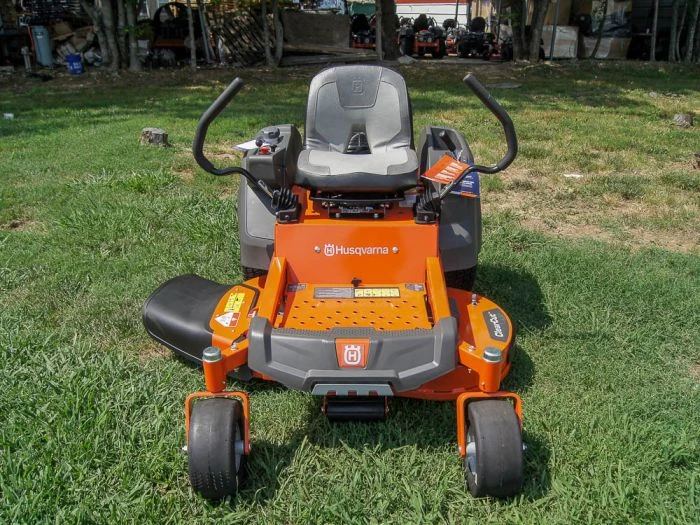 Husqvarna Z242F Kawasaki Zero Turn Lawn Mower 18HP Kawasaki 4 Husqvarna Z242F Kawasaki Zero Turn Lawn Mower 18HP Kawasaki - Image 2