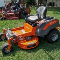 Husqvarna Z242F Kawasaki Zero Turn Lawn Mower 18HP Kawasaki 10 Husqvarna Z242F Kawasaki Zero Turn Lawn Mower 18HP Kawasaki -SLE Equipment shop dsc08672